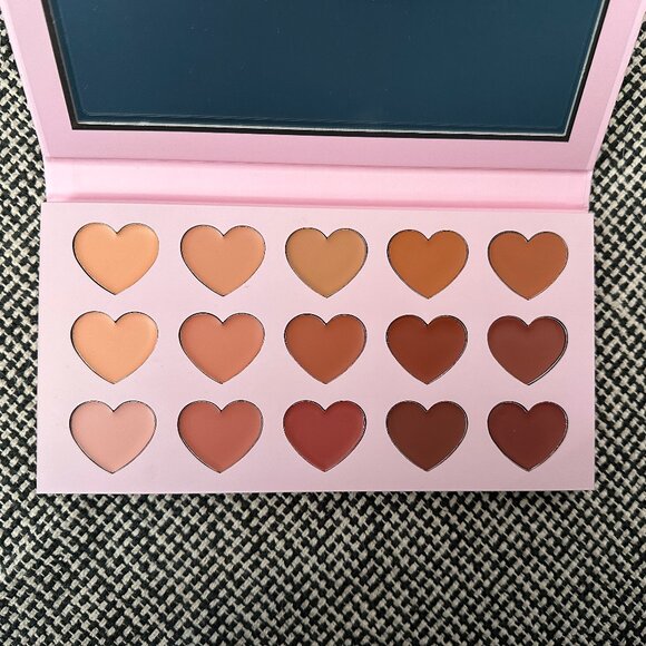 P.Louise Babe You've Got Me Smitten Lipstick Palette - Picture 2 of 3